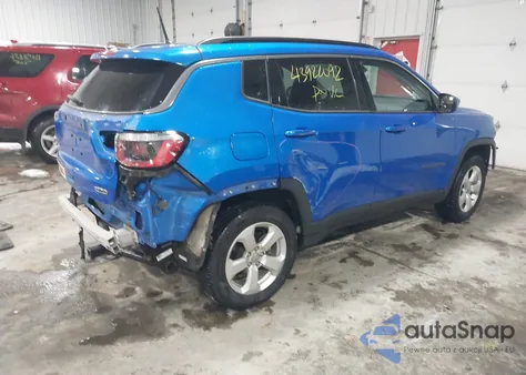 2018 Jeep Compass Latitude 4X4 z USA, uszkodzony, nr VIN 3C4NJDBBXJT202289